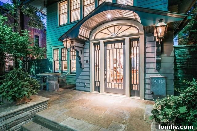 Exquisite Eclectic Prairie Home in Highland Park 4 Elegant Entryway of 3649 Maplewood Avenue