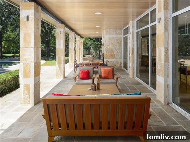 Bluffview Texas Modern Design 21 Outdoor Living Spaces Designed by SWA Group