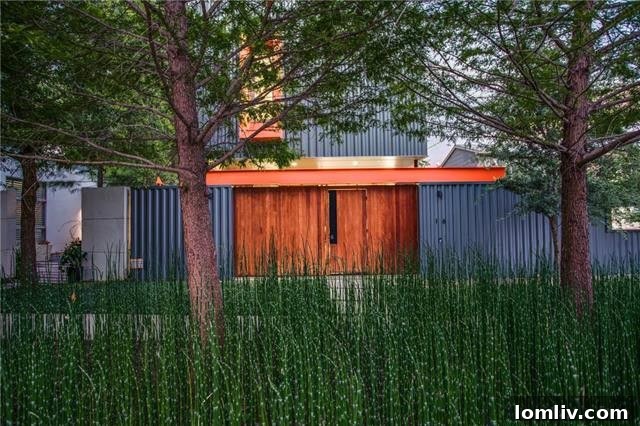 Modern Architecture of 16 Vanguard Way