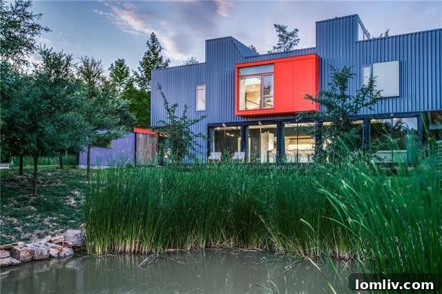 Stunning Contemporary Architecture in Urban Reserve