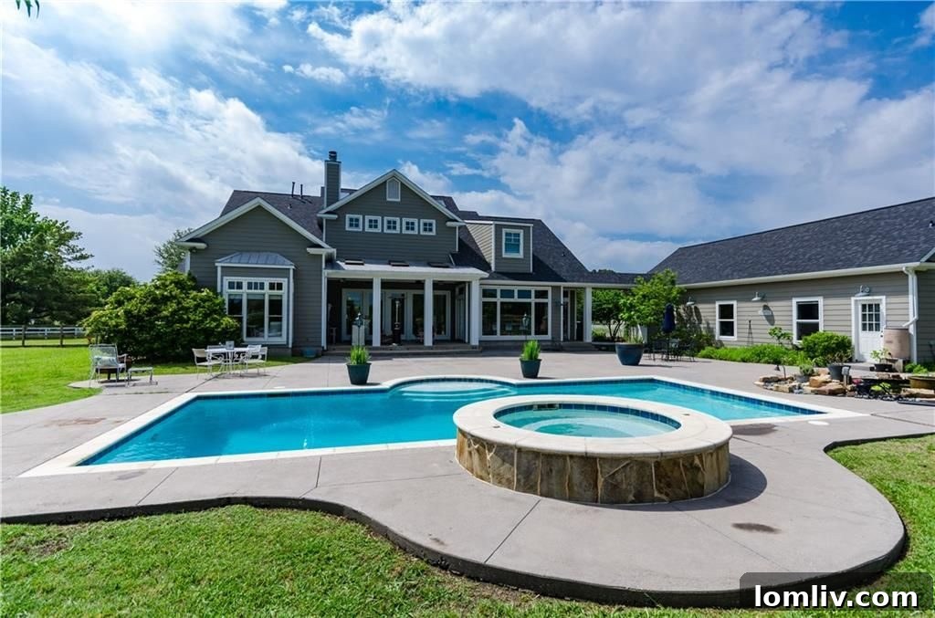 Modern Farmhouse in Plano