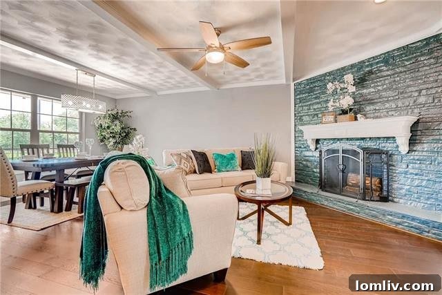 Spacious open concept dining area ideal for entertaining