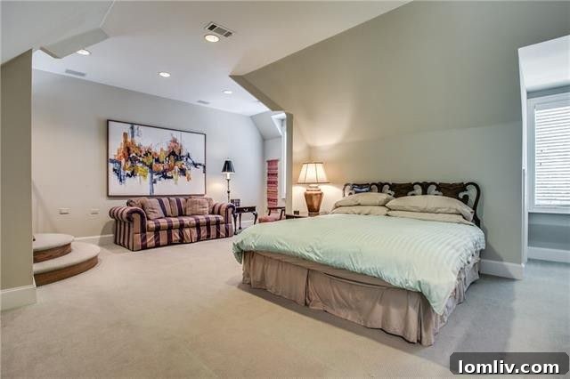 Bluffview's Private 2-Acre Urban Sanctuary 23 Comfortable and elegantly appointed secondary bedroom in the luxury Dallas home