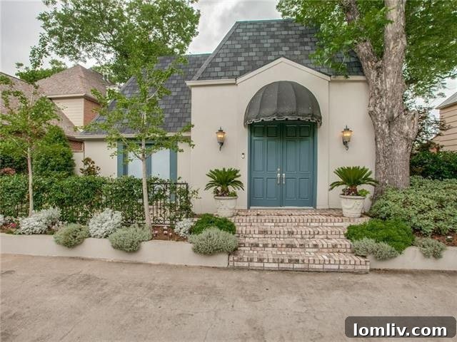Stunning Traditional Home Exterior 5211 Milam Street Dallas