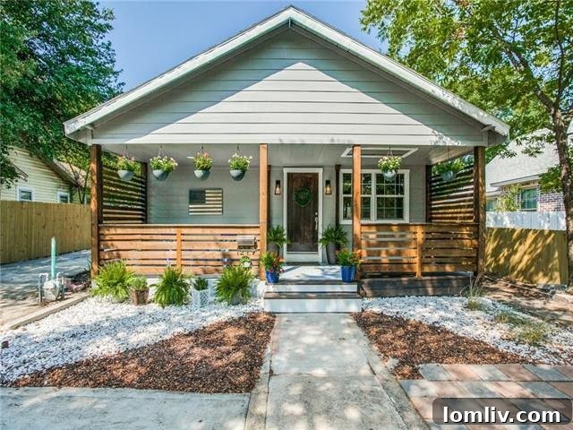 Updated Oak Cliff Craftsman, Moments from Bishop Arts 2 Charming Renovated Craftsman Home in Sunset Hill, North Oak Cliff