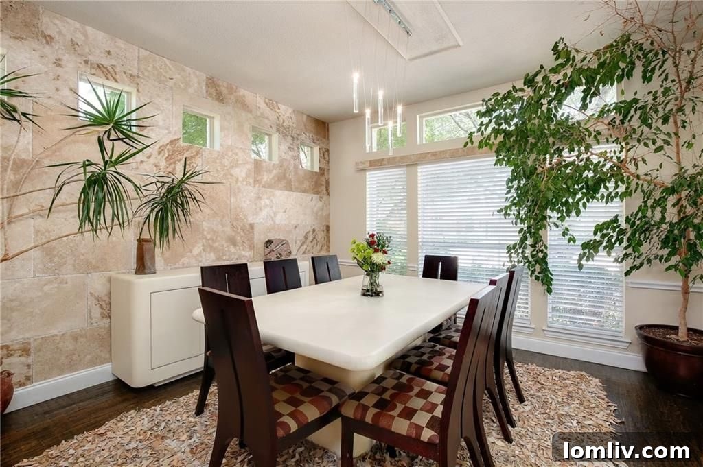 Plano Home Formal Dining Area