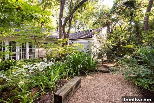 Serene Outdoor Living Space