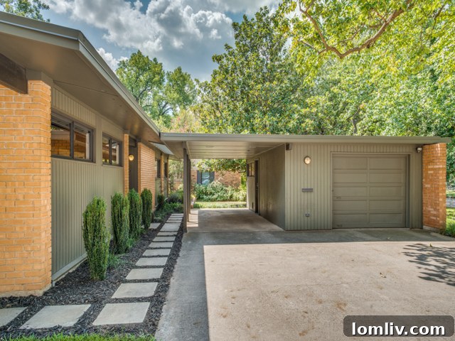 Exterior view of 9810 Northcliff Drive, Dallas, TX