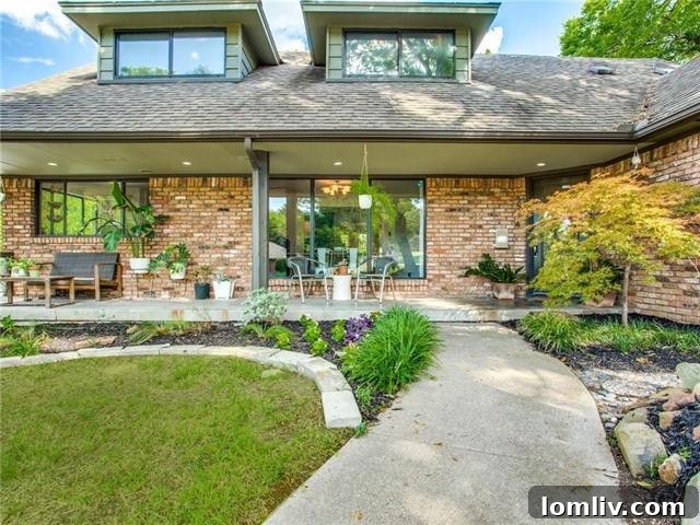 A Welcoming Kiestwood Home: Exterior View