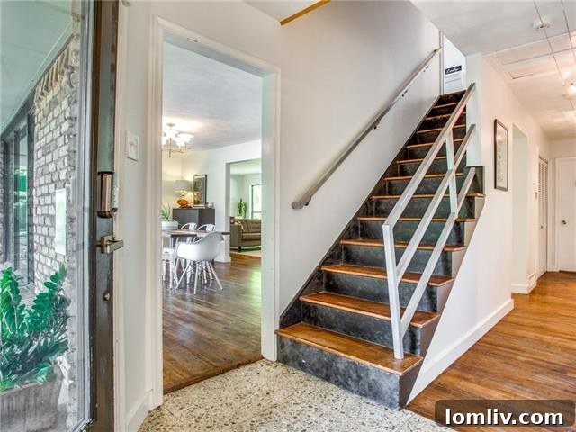 Stunning Kiestwood Home Interior: Living Room