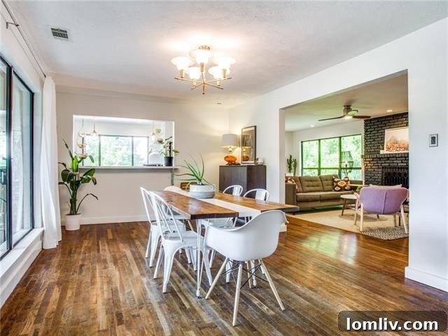 Elegant Dining Area in Dallas Home