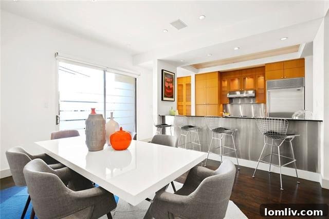 Luxury Modern Townhome Dallas - Open Concept Dining and Kitchen