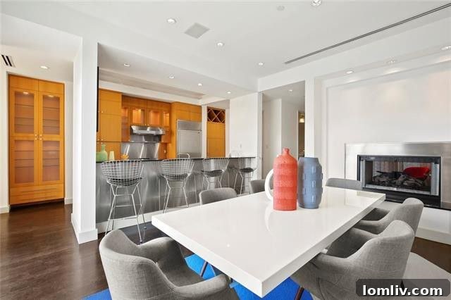 Luxury Modern Townhome Dallas - Bright Dining Space