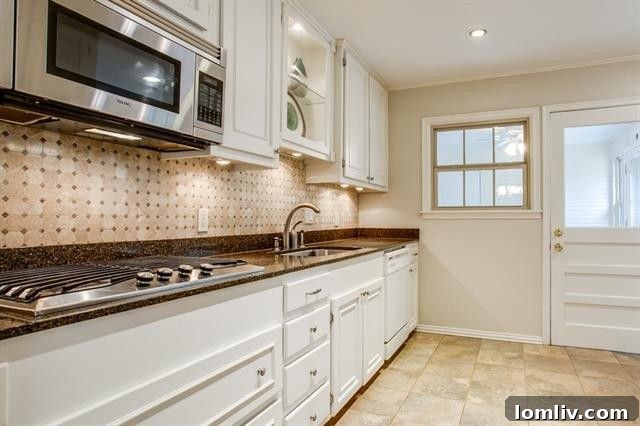 Cozy second bedroom with hardwood floors at 1918 Newport Ave