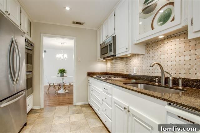 Third bedroom, ideal for guests or home office at 1918 Newport Ave