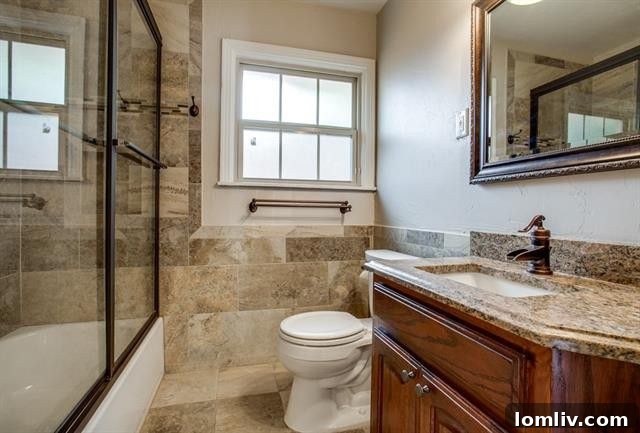 Street view showing charming homes in Elmwood, Oak Cliff near 1918 Newport Ave