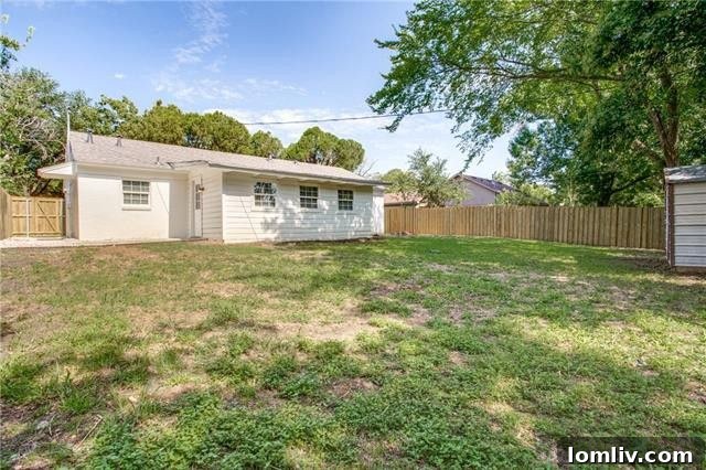 Wynnewood Ranch: Expansive Design Meets Modern Elegance 25 Cozy Corner in one of the Versatile Living Areas