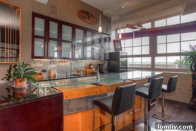 Montgomery Plaza condo wet bar and entertainment area