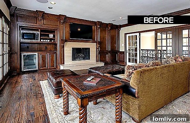 Spacious upstairs living room, perfect for family relaxation or entertainment