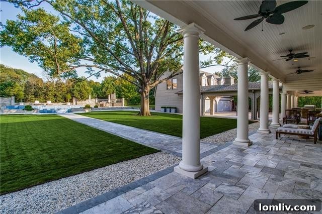 Fourth secondary bedroom, ideal for children or additional guests, with bright decor