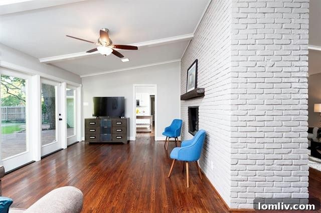 Updated Kitchen with Hardwood Floors - 803 Northlake Dr