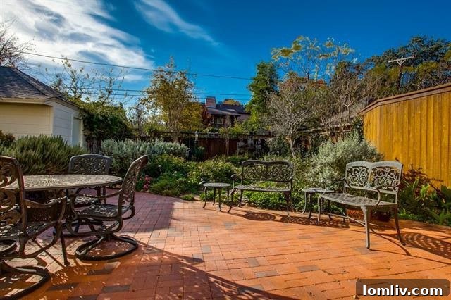 Bright and spacious dining area, perfect for family meals and entertaining.