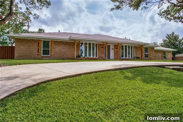 Inviting Exterior View of 1736 Reynoldston Lane