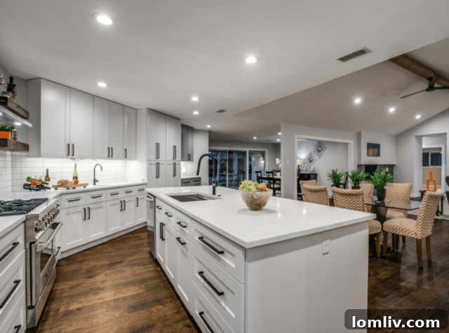 Luxurious Master Suite with Modern Amenities