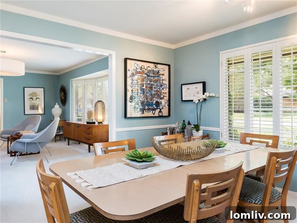 Open Concept Living Space with Views of Backyard