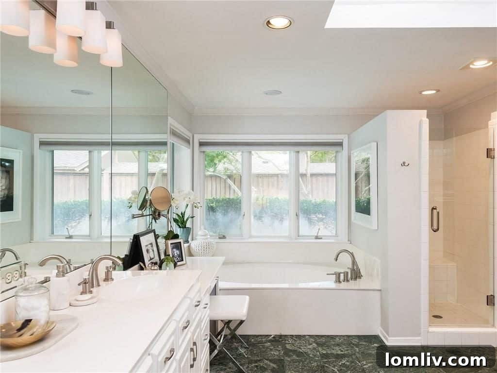 Open Plan Kitchen and Dining Area