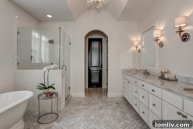 Spacious and elegant master bathroom at 2511 Rogers Avenue, Fort Worth