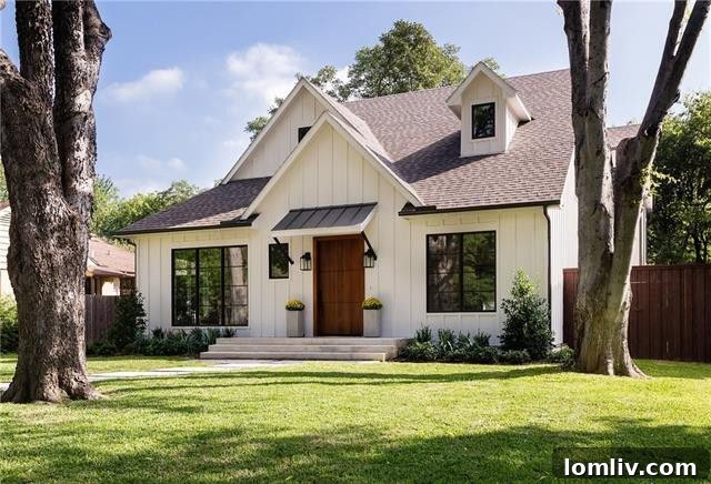 Entrance of the renovated Modern Farmhouse in Dallas