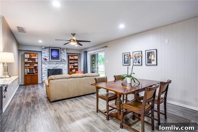 T200everglade1 - Exterior View of a Beautiful Buckner Terrace Home