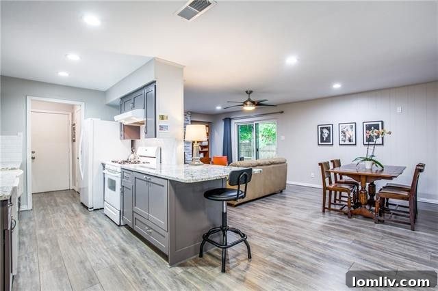 T200everglade4 - Bright and Modern Interior Design with Neutral Palette