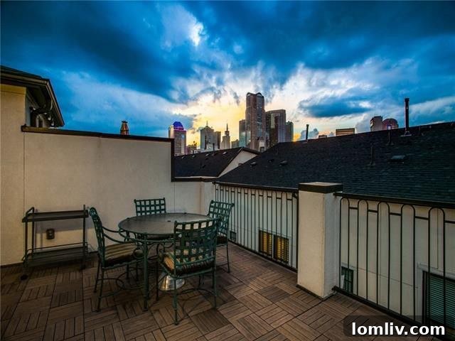 Discover Your Downtown Dallas Home: Three Open Houses Await 18 Luxurious Master Bathroom with Jetted Tub and Walk-in Shower