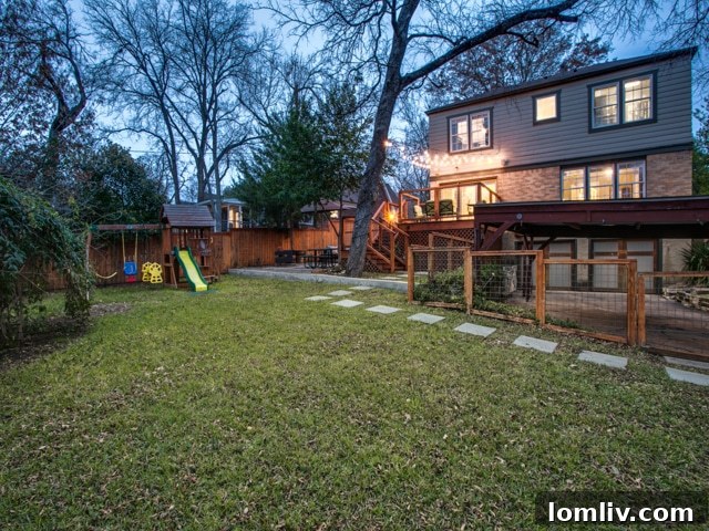 Hollywood Heights Tudor: A Captivating Canvas for Family Celebrations 17 919 Valencia Street Dallas TX - Private Outdoor Retreat
