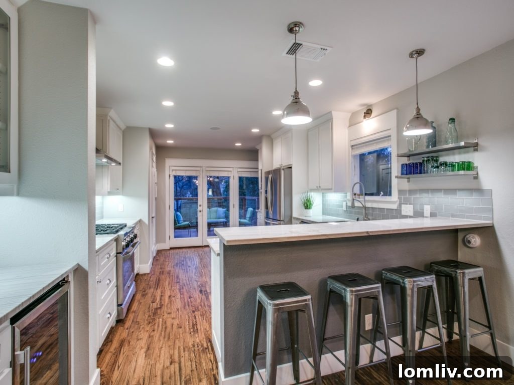 919 Valencia Street Dallas TX - Gourmet Kitchen with Macabus Quartzite Countertops