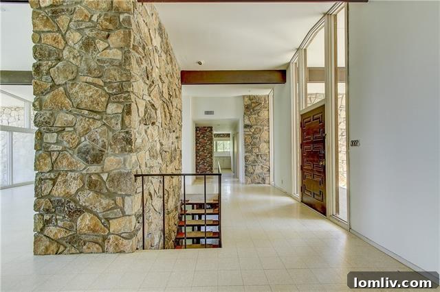 Midcentury Modern Icon on the Waterfront 5 Midcentury Modern Interior Design - Living Area