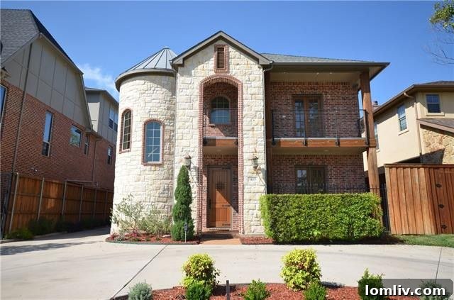 Grand exterior view of 5119 Miller Avenue, a charming M Streets Dallas home listed by Brinkley Property Group.