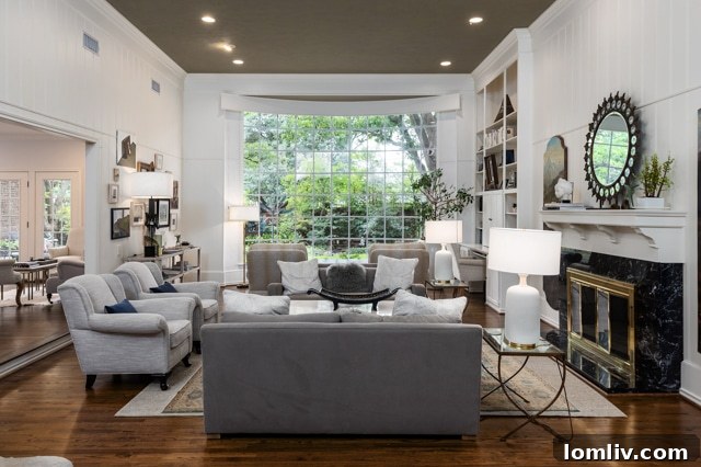 Elegant dining room for entertaining