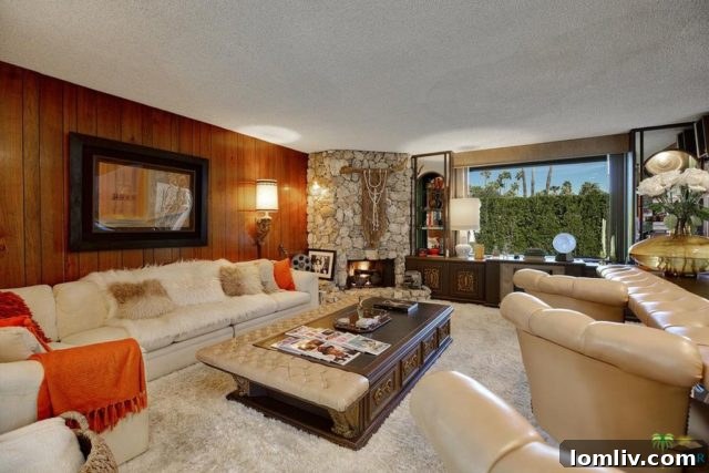 Frozen in Time: Palm Springs' Midcentury Masterpiece 8 19842cbf742acfe386539a398ccfd076l-m38xd-w1020_h770_q80