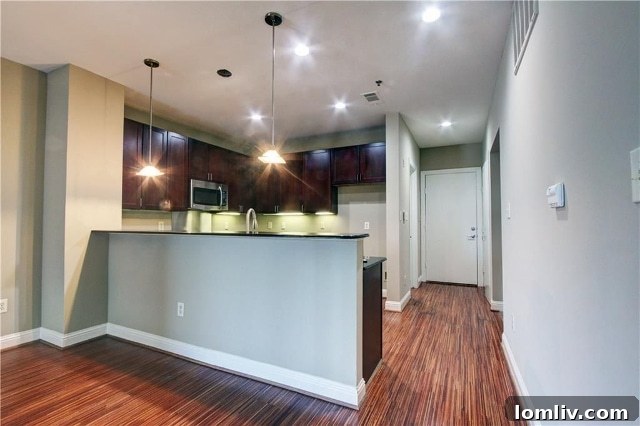 Low-Rise Living: Elevated Lifestyle, Grounded Costs 7 Comfortable bedroom setup in 4122 Avondale Unit 201