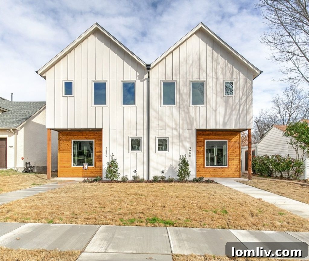 Fort Worth urban townhomes with master bedroom on main level, 3908 and 3910 Bryce Avenue