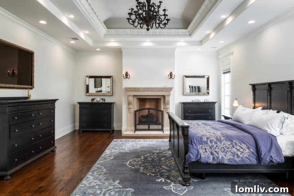 Spacious Bedroom with En Suite Bathroom in a Luxury Park Cities Residence