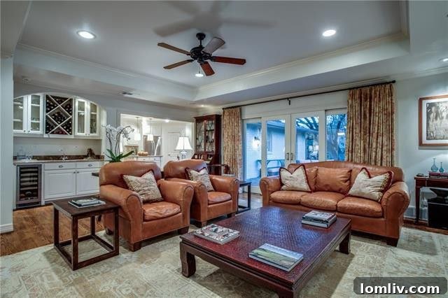 Ranch House Renaissance: Why Mid-Century Sprawl is Suddenly Chic 6 5349-Southern-Family