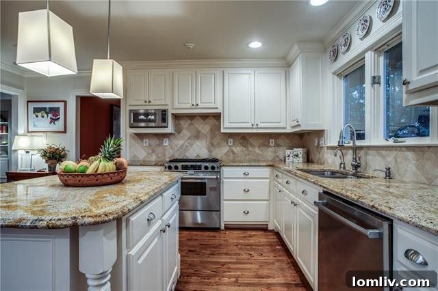 Ranch House Renaissance: Why Mid-Century Sprawl is Suddenly Chic 7 5349-Southern-Family