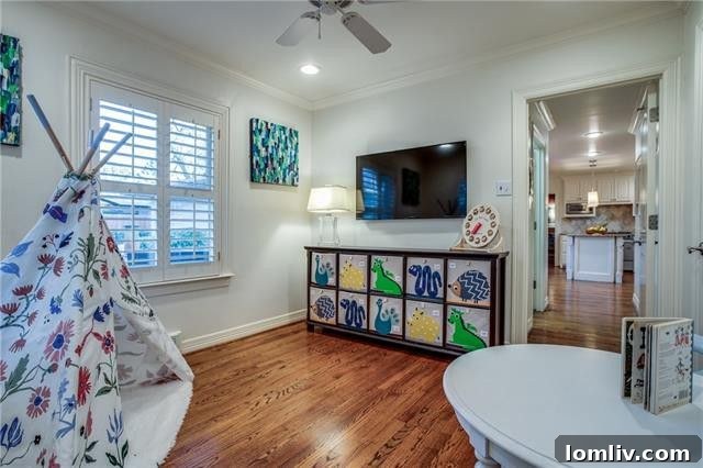 Ranch House Renaissance: Why Mid-Century Sprawl is Suddenly Chic 8 5349-Southern-Family