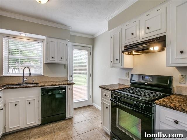 Midway Hollow Midcentury Bungalow: Priced to Impress 4 8355ae630460003fafd529c70f08aedfl-m1xd-w1020_h770_q80