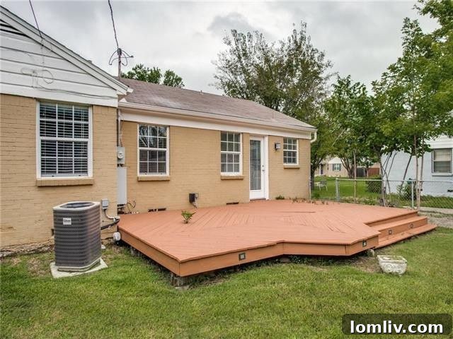 Midway Hollow Midcentury Bungalow: Priced to Impress 6 8355ae630460003fafd529c70f08aedfl-m1xd-w1020_h770_q80