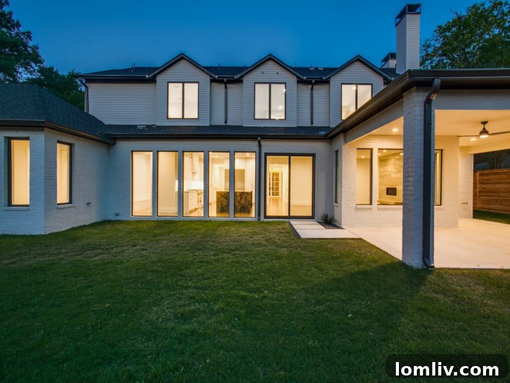 Open Concept Living Space - Dallas Luxury Home